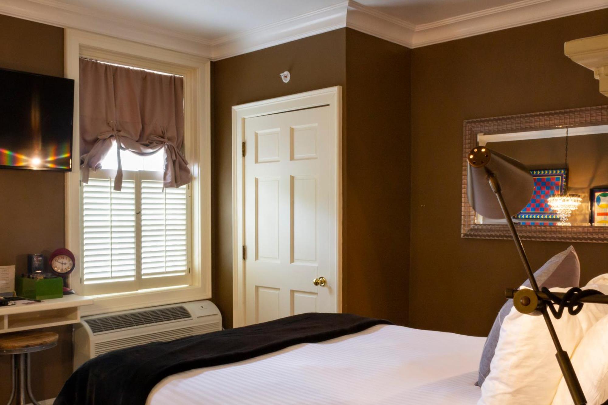 Logan Inn 2*